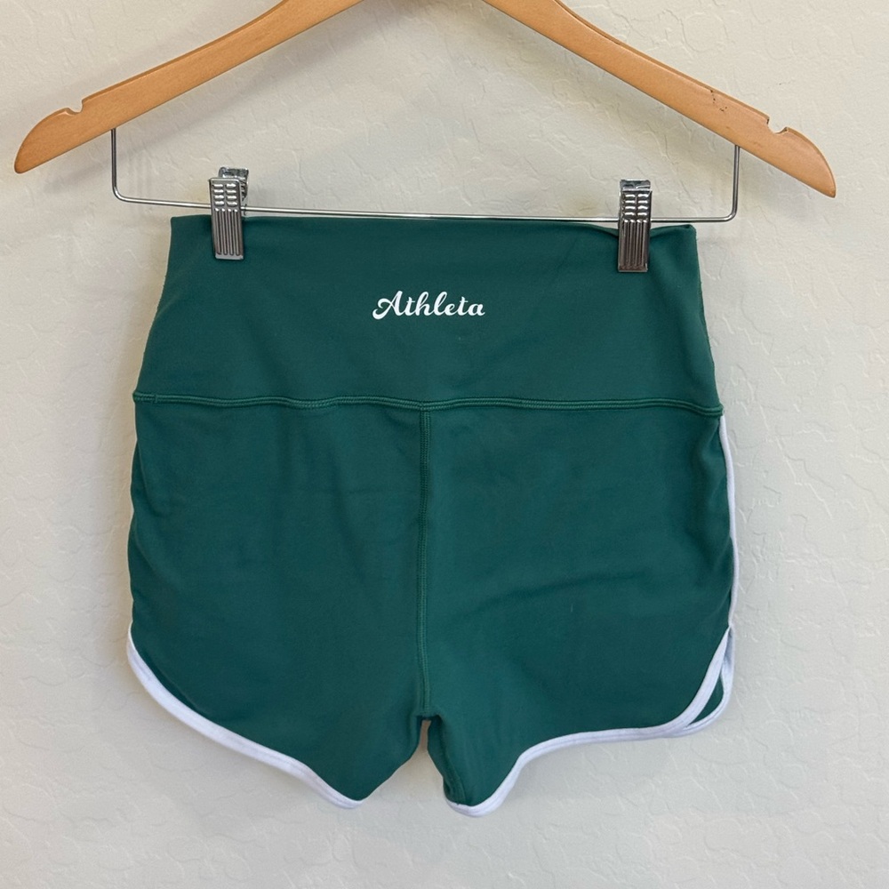 Athleta Transcend Tipped Shortie Mini Shorts in Green, like New! Size Medium - Picture 3 of 3